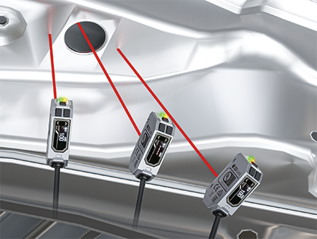 複数の光電センサの穴位置検知による自動車部品の品種判別