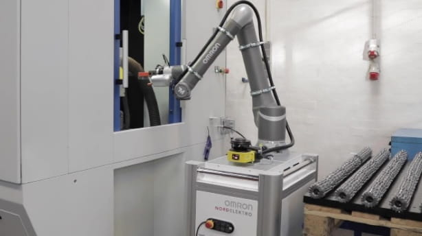 協調ロボットを工作機へのマシンテンディングに採用<br />“ランドマーク”の活用で移設しての使用に対応