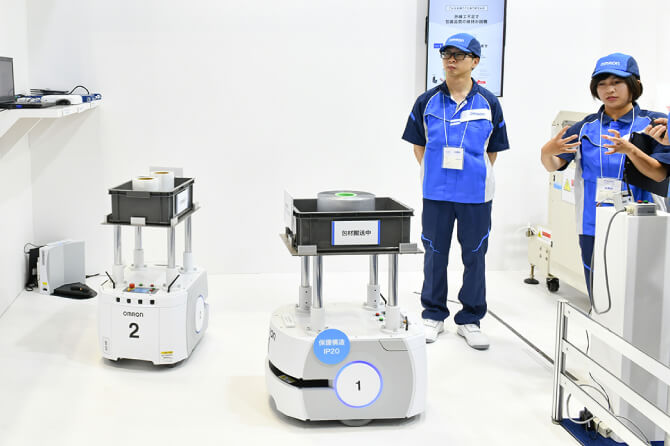 工場内の単純作業をロボットにまかせて活人化