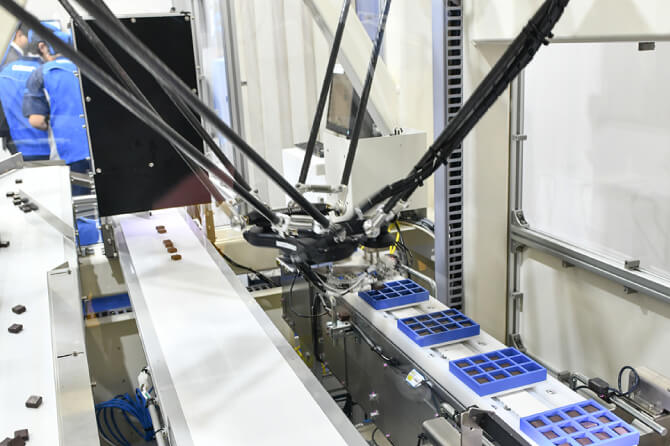 産業用ロボットの導入コストを50%削減