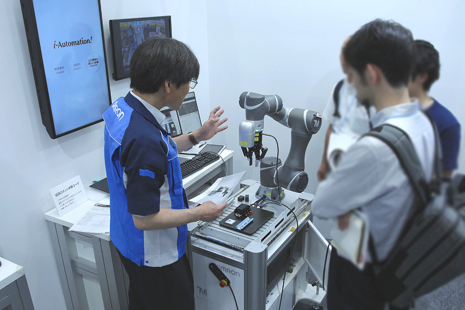 協調ロボット体験コーナ